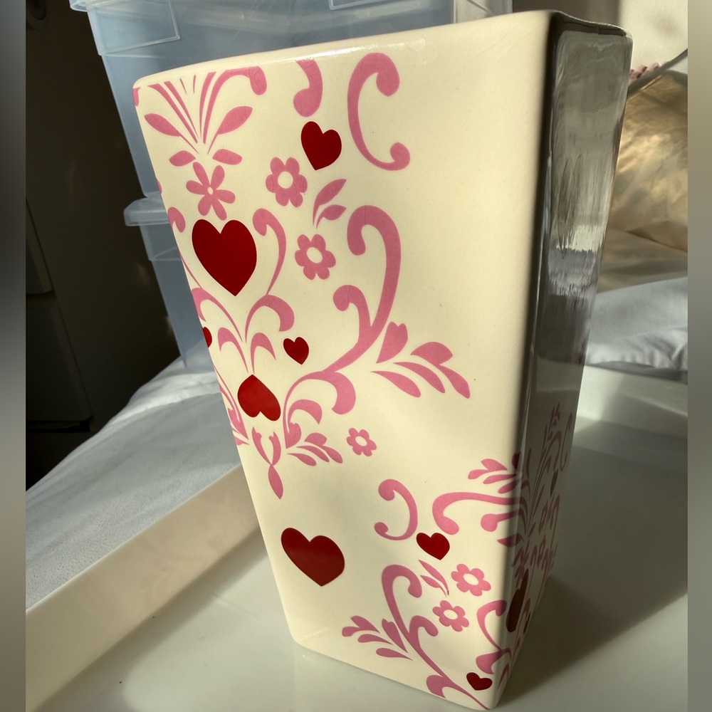 Elegant Heart and Floral Vase
